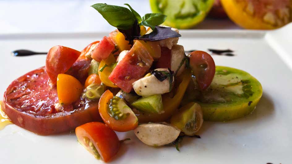 Heirloom Tomato Salad 944×531.jpg